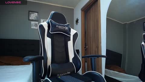 Snapshot of bryan_oficials chatting on 12-28-24, 07:33 bryan_oficials online show from 12-28-24, 07:33