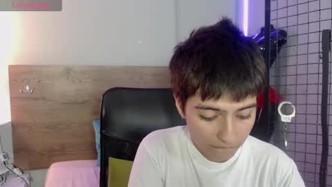 Snapshot of bryce_evans chatting on 12-17-24, 11:59 B R Y C E  online show from 12-17-24, 11:59