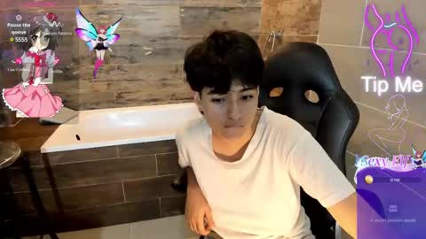 Snapshot of bryce_evans chatting on 02-25-25, 07:36 B R Y C E  online show from 02-25-25, 07:36