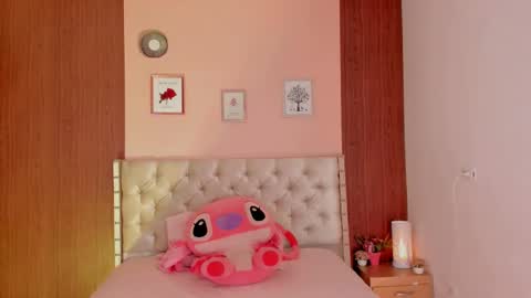 Carly     online show from 10-06-25, 05:21