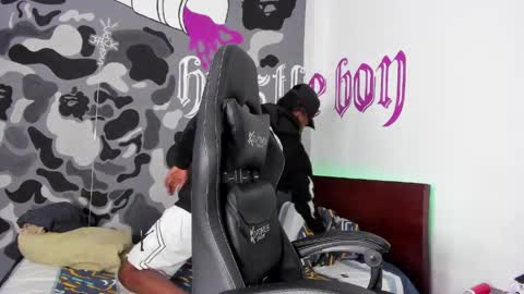 BRYSON online show from 04-05-26, 03:42