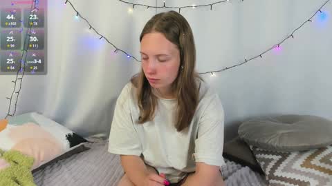 Snapshot of bubblebbb chatting on 12-14-24, 05:18 Sabrina  online show from 12-14-24, 05:18
