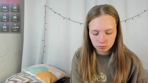 Snapshot of bubblebbb chatting on 12-30-24, 04:09 Sabrina  online show from 12-30-24, 04:09