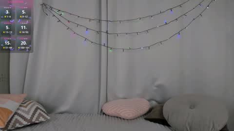 Snapshot of bubblebbb chatting on 01-29-25, 01:07 Sabrina  online show from 01-29-25, 01:07