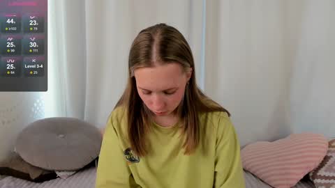 Snapshot of bubblebbb chatting on 02-06-25, 10:48 Sabrina  online show from 02-06-25, 10:48