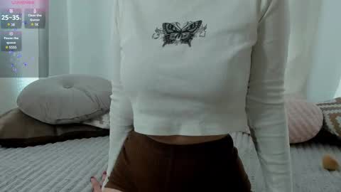 Snapshot of bubblebbb chatting on 03-06-25, 07:36 Sabrina  online show from 03-06-25, 07:36