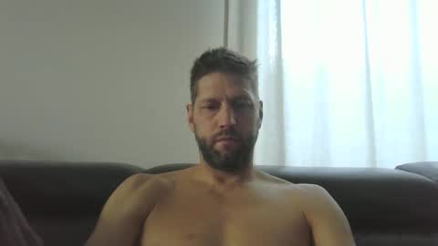 bubblebee1982 online show from 09-13-25, 06:57