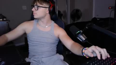 Snapshot of bubblebuttbdn chatting on 10-04-25, 08:01 BubblebuttBdn online show from 10-04-25, 08:01