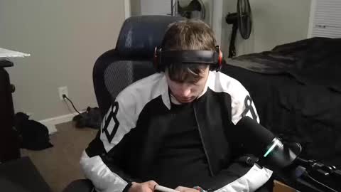 Snapshot of bubblebuttbdn chatting on 10-12-25, 12:09 BubblebuttBdn online show from 10-12-25, 12:09