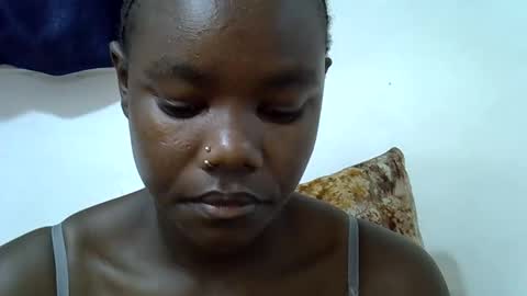 Snapshot of bubbly_ass247 chatting on 09-28-25, 12:21 bubbly online show from 09-28-25, 12:21