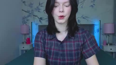 Snapshot of bucks_bunnyy chatting on 02-09-26, 10:14 Leona online show from 02-09-26, 10:14