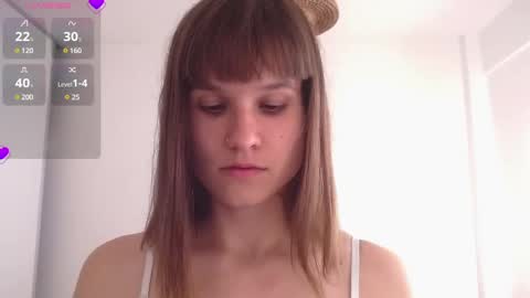 Snapshot of buckwheat_queen chatting on 12-12-24, 07:04 Mira online show from 12-12-24, 07:04