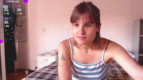 Snapshot of buckwheat_queen chatting on 02-21-25, 06:37 Mira online show from 02-21-25, 06:37
