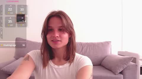 Snapshot of buckwheat_queen chatting on 09-09-25, 06:29 Mira online show from 09-09-25, 06:29
