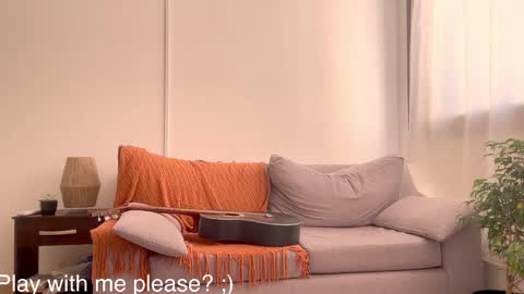 Snapshot of buckwheat_queen chatting on 11-17-25, 05:30 Mira online show from 11-17-25, 05:30