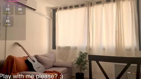 Snapshot of buckwheat_queen chatting on 11-26-25, 05:58 Mira online show from 11-26-25, 05:58