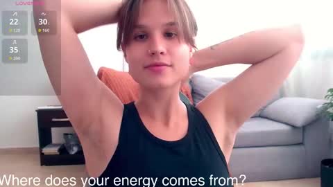 Snapshot of buckwheat_queen chatting on 11-27-25, 06:32 Mira online show from 11-27-25, 06:32