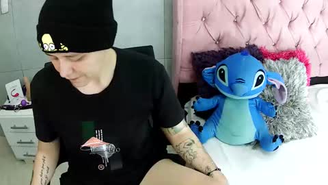 bug2025 online show from 12-17-25, 01:22