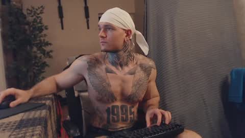 Snapshot of bulatov_x chatting on 01-30-25, 01:44 Dmitriy  online show from 01-30-25, 01:44