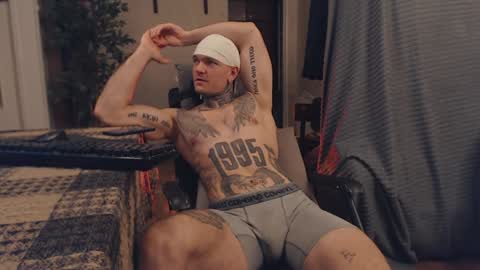 Snapshot of bulatov_x chatting on 02-02-25, 12:40 Dmitriy  online show from 02-02-25, 12:40