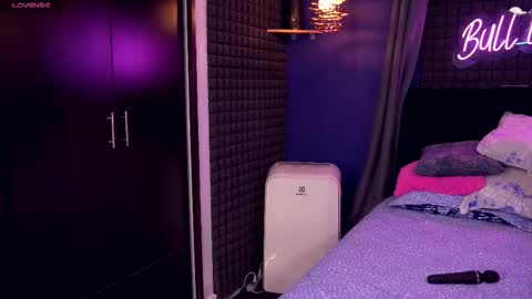 Bunny and The Rock online show from 02-14-26, 08:44