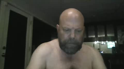 Snapshot of bulldog302w chatting on 06-28-26, 02:06 bulldog302w online show from 06-28-26, 02:06