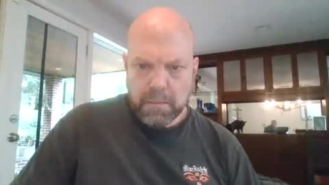 Snapshot of bulldog302w chatting on 07-10-26, 06:43 bulldog302w online show from 07-10-26, 06:43