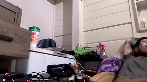 bunniandcryme online show from 12-22-25, 09:01