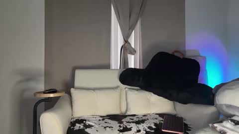 Andrea online show from 09-27-25, 06:13