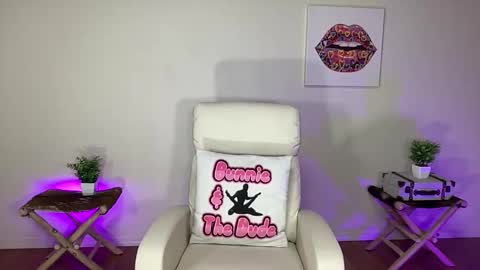 Snapshot of bunnieandthedude chatting on 10-27-25, 05:55 BUNNIE and THE DUDE TheLebowskis online show from 10-27-25, 05:55