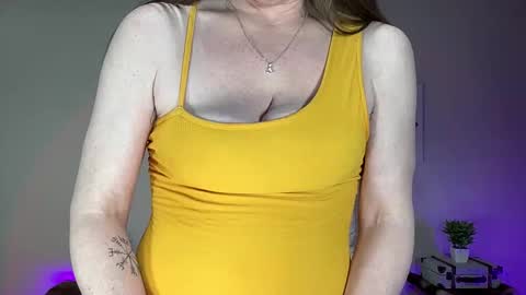 Snapshot of bunnieandthedude chatting on 12-02-25, 02:39 BUNNIE and THE DUDE TheLebowskis online show from 12-02-25, 02:39