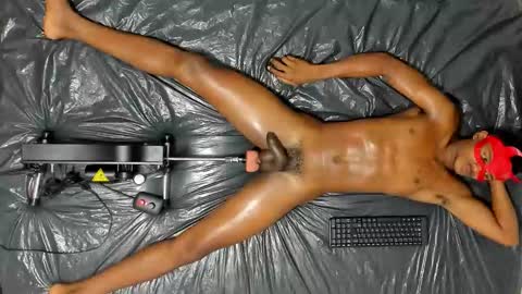 Snapshot of bunniies_ chatting on 10-21-25, 12:44 online show from 10-21-25, 12:44