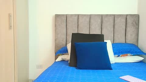 Carolina online show from 09-22-25, 04:03