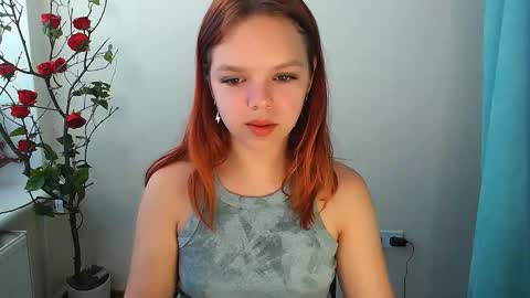 Snapshot of bunnybloom_ chatting on 09-19-25, 03:52 Ariel online show from 09-19-25, 03:52