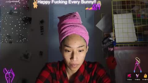 Snapshot of bunnycheekz chatting on 01-06-25, 10:05 Tokki bunny online show from 01-06-25, 10:05