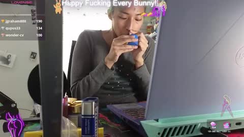 Snapshot of bunnycheekz chatting on 01-10-25, 07:00 Tokki bunny online show from 01-10-25, 07:00