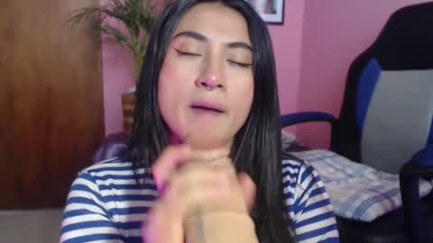 bunnyEmilyR0s33 online show from 12-05-25, 04:14