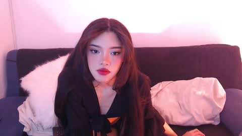 Snapshot of bunnypink2 chatting on 02-26-25, 04:03 Emma online show from 02-26-25, 04:03