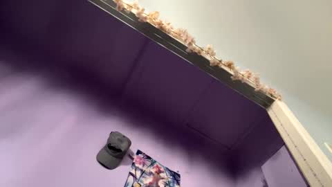 Snapshot of bunnyslittlecum chatting on 01-20-25, 06:10 Bunnygirl Onyx online show from 01-20-25, 06:10