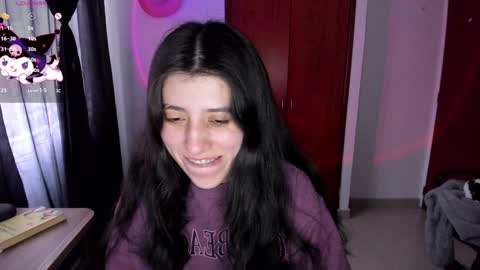 Snapshot of bunnyy09 chatting on 12-23-24, 02:39 Jess online show from 12-23-24, 02:39