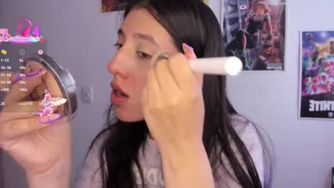 Snapshot of bunnyy09 chatting on 02-17-25, 05:43 Jess online show from 02-17-25, 05:43