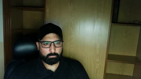 Hairy Arabian online show from 09-12-25, 04:51