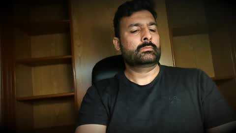 Hairy Arabian online show from 10-12-25, 02:32