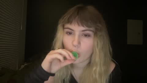 esme gray online show from 01-18-25, 07:28