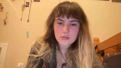 esme gray online show from 10-14-25, 05:30