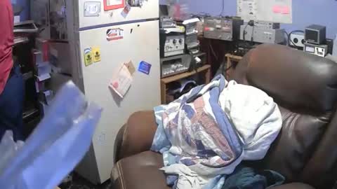 bushhunter23 online show from 12-16-25, 03:50