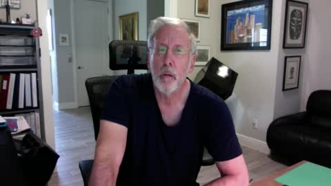 Snapshot of bustinout99 chatting on 12-14-24, 01:38 afternoon wood online show from 12-14-24, 01:38