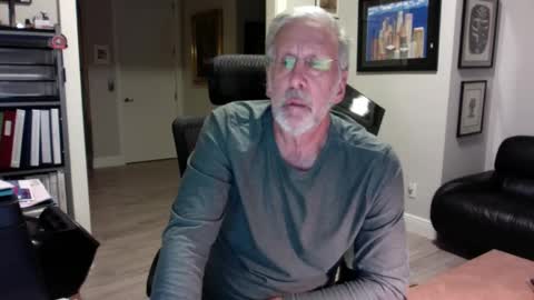 Snapshot of bustinout99 chatting on 12-21-24, 03:58 afternoon wood online show from 12-21-24, 03:58