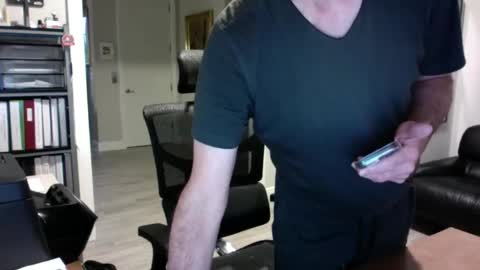 Snapshot of bustinout99 chatting on 01-19-25, 01:33 afternoon wood online show from 01-19-25, 01:33