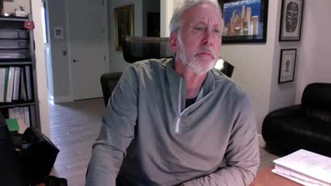 Snapshot of bustinout99 chatting on 02-01-25, 03:39 afternoon wood online show from 02-01-25, 03:39